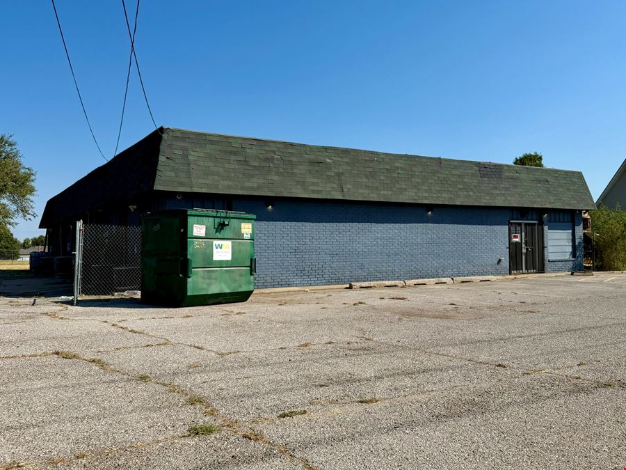 1221 West Interstate 240 Service Road