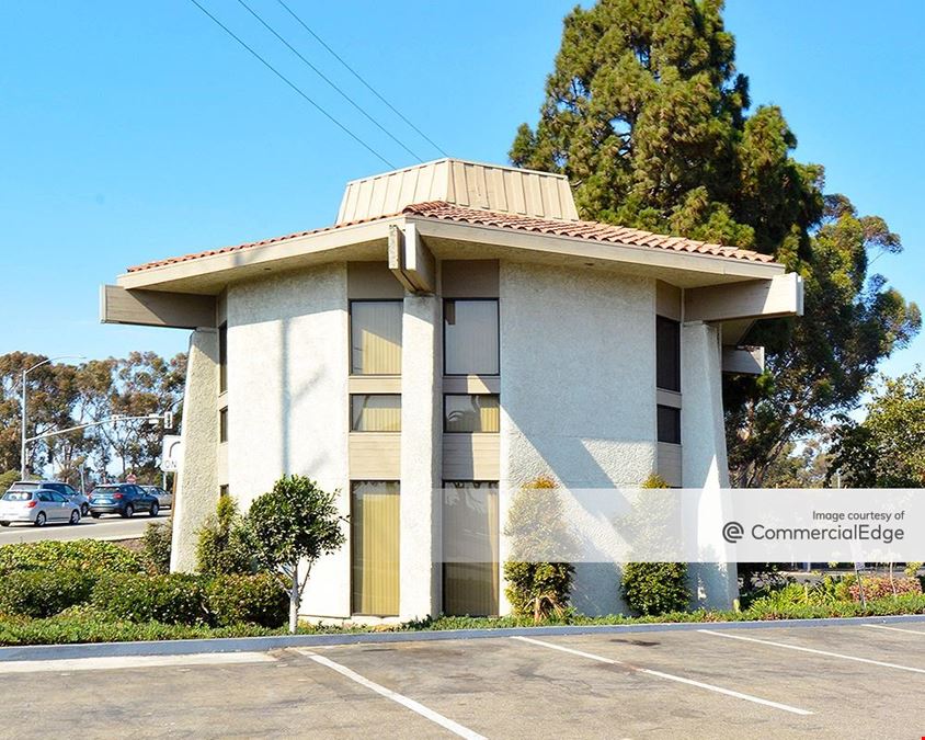300 East Esplanade Drive