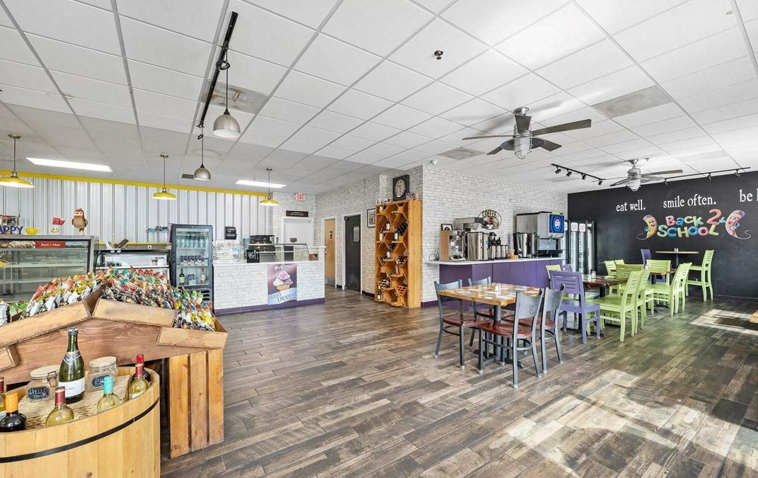 Venetian Bay | Former Restaurant/Deli For Sale or Lease