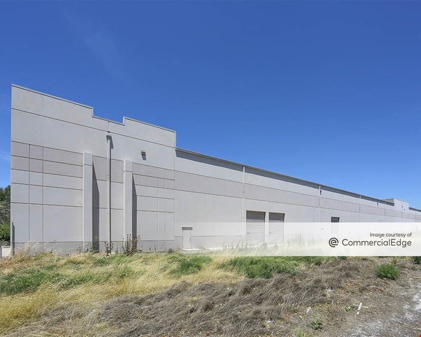 2401 Bert Dr