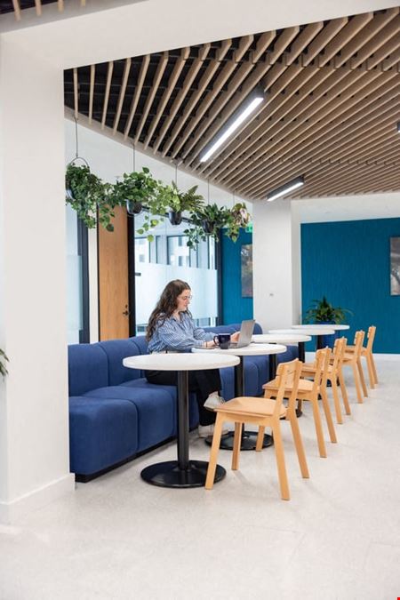 Carr Workplaces - Embarcadero Center