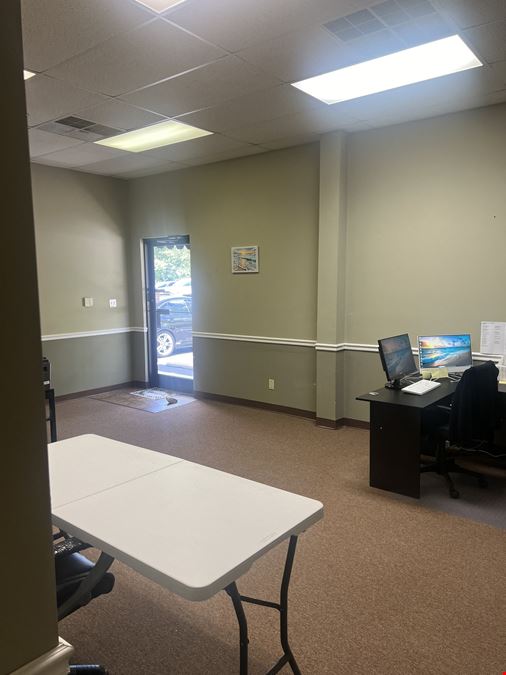 Office/Retail Space for Lease in Oak Ridge, TN