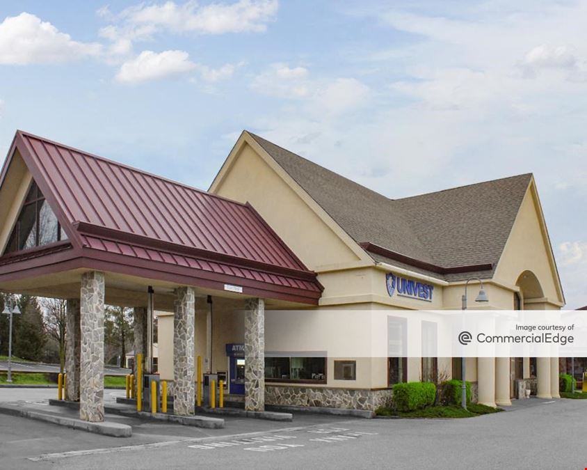 Village Square Shopping Center
