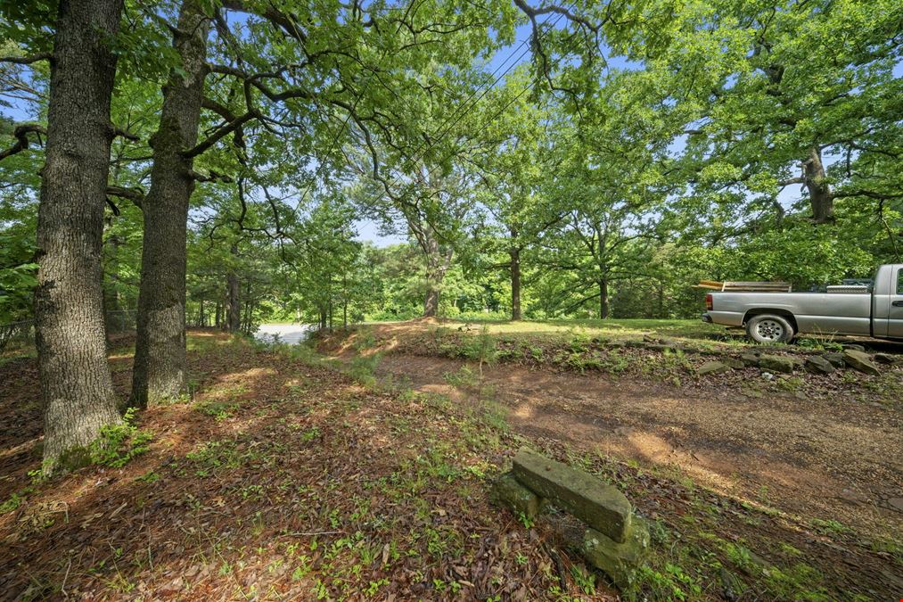 0.74 +/- AC 1624 N Gregg Ave - Fayetteville, AR 72703