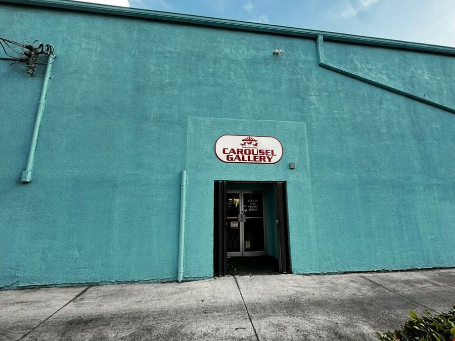 Vacant Beach Town Retail Storefront for Owner/User or Investor