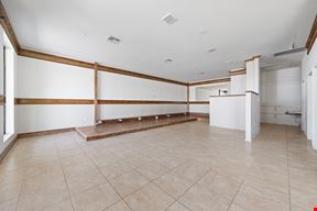 2489 W Business 77