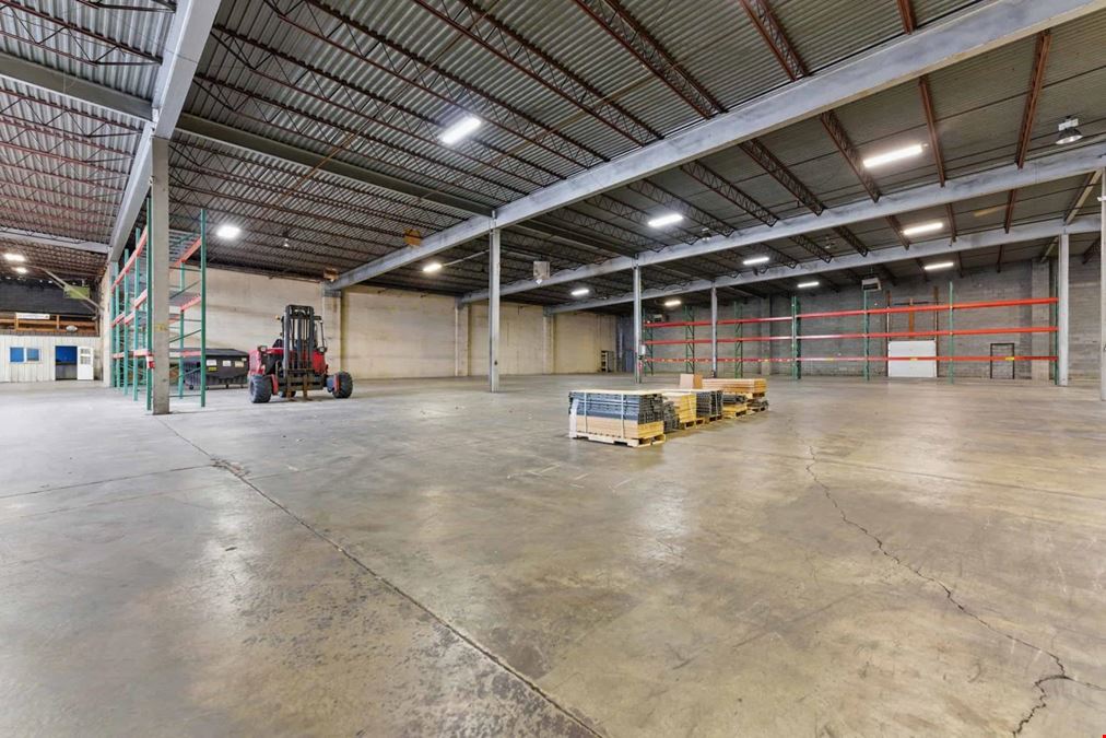 16 Commercial Avenue