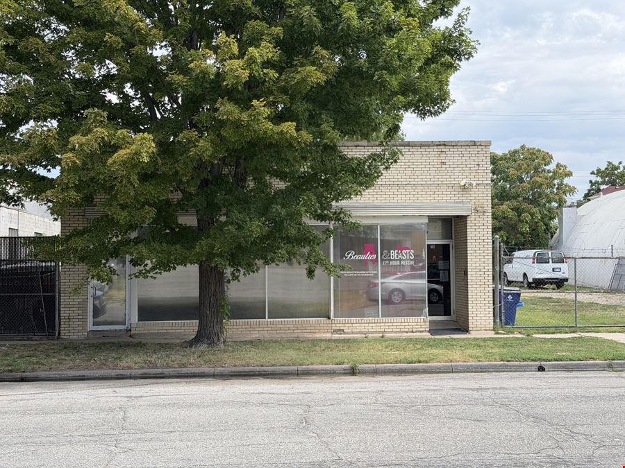 Pattie Street Flex Space with Yard