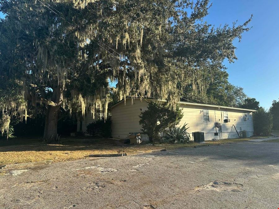 10 Unit - 5 Building Multifamily Property Opportunity