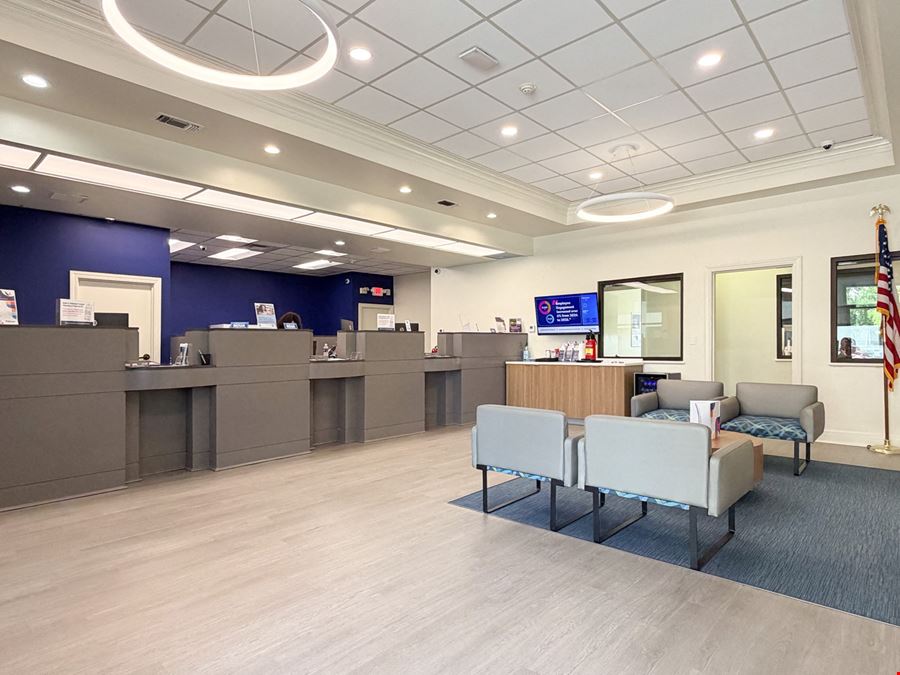 Former Bank Branch w/ Drive Thru in Downtown Baton Rouge