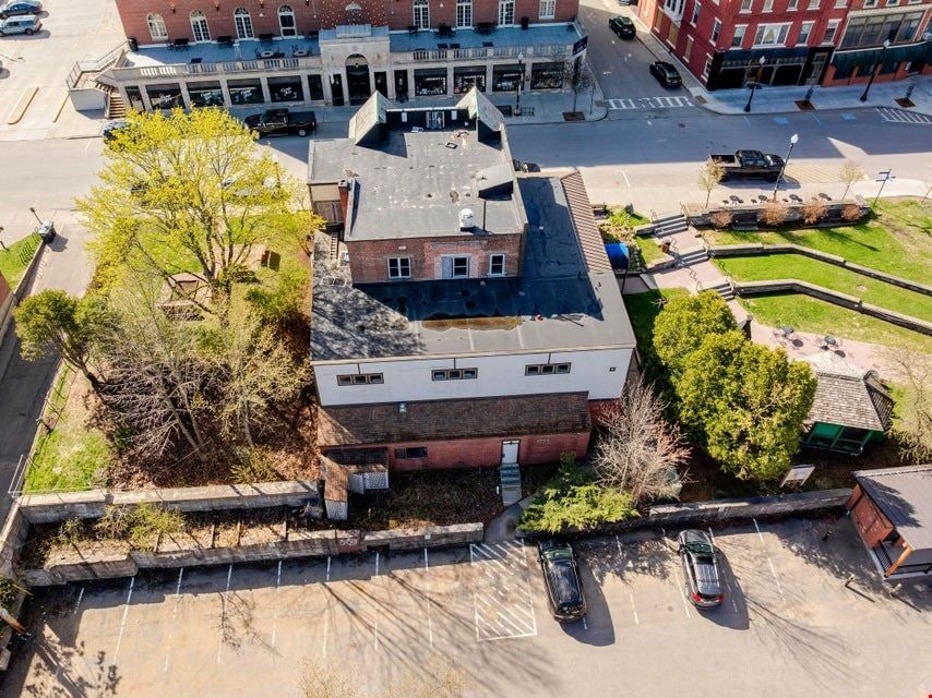 97 Main St