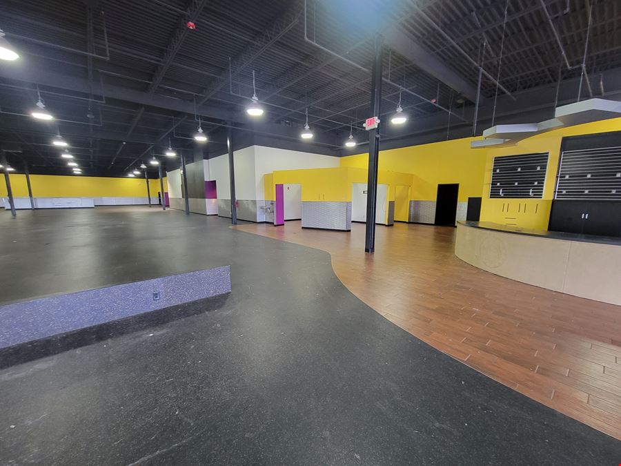 Retail/Fitness Space at Glenn Park