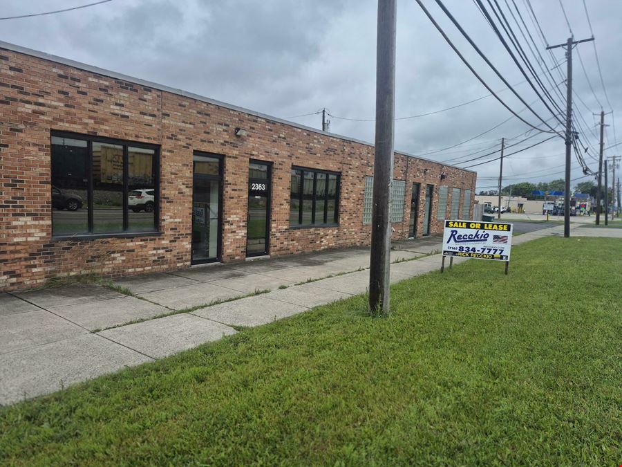 2363 Broadway St - 7,400+/- SF Multipurpose Commercial Building