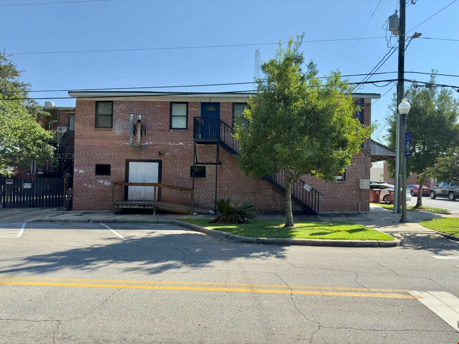 Historic Free-Standing Building