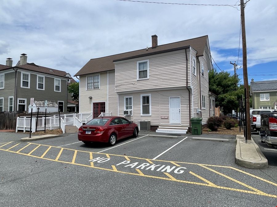 406 Amelia St