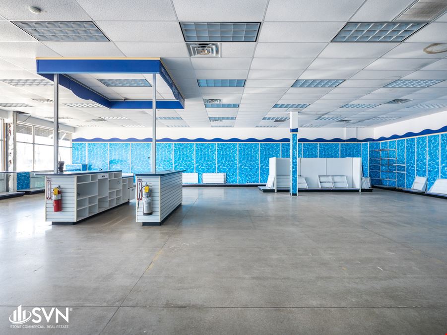 For Lease: Prime Retail Space