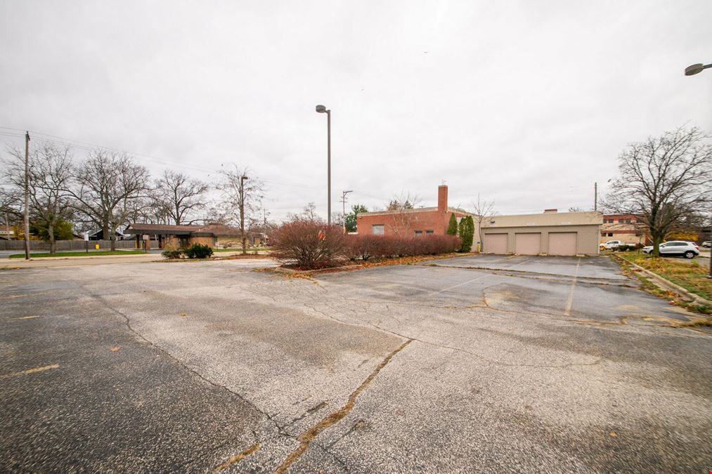 Muskegon - Free Standing Retail - Former Bank