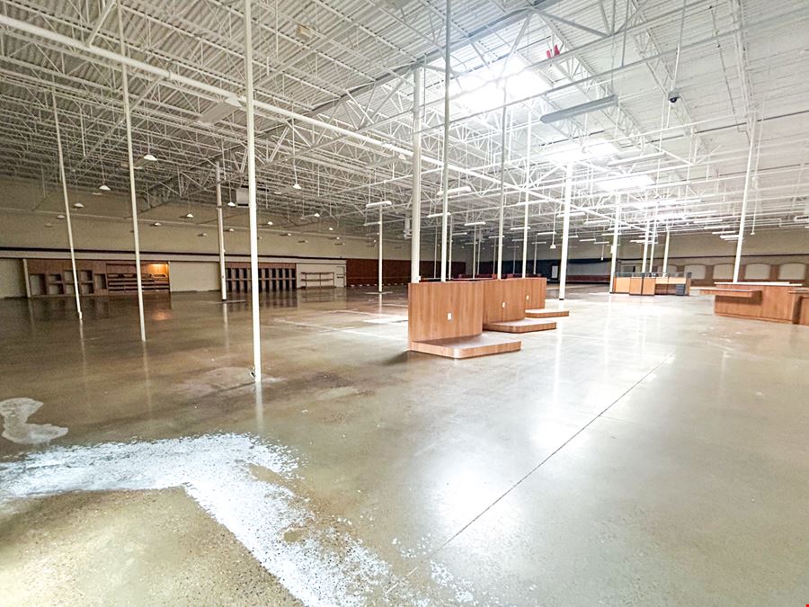 54,375 SF Big Box Retail with Dock-Highs in Power Center