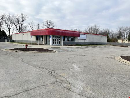 Preview of Commercial space for Rent at 2822 East Maple Rd