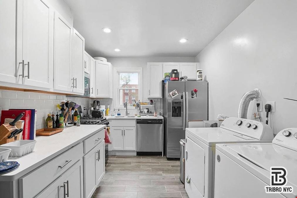 126 Hall St