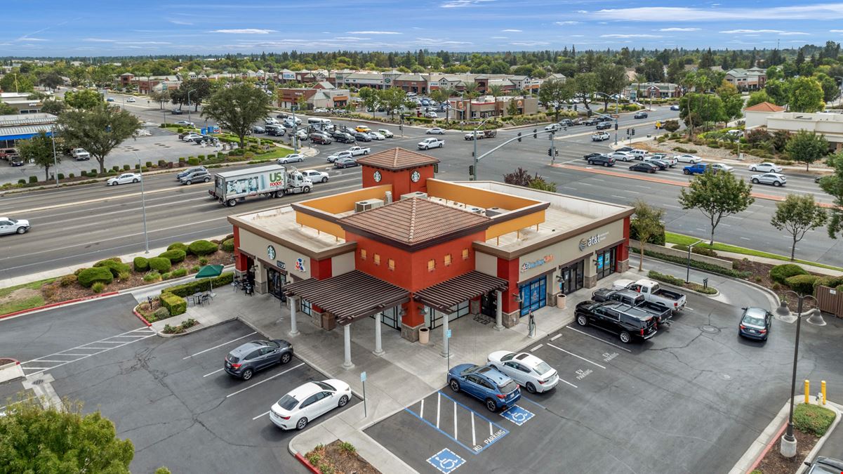 Tuscan Plaza Shopping Center: Prime Retail End Cap & Shop Space