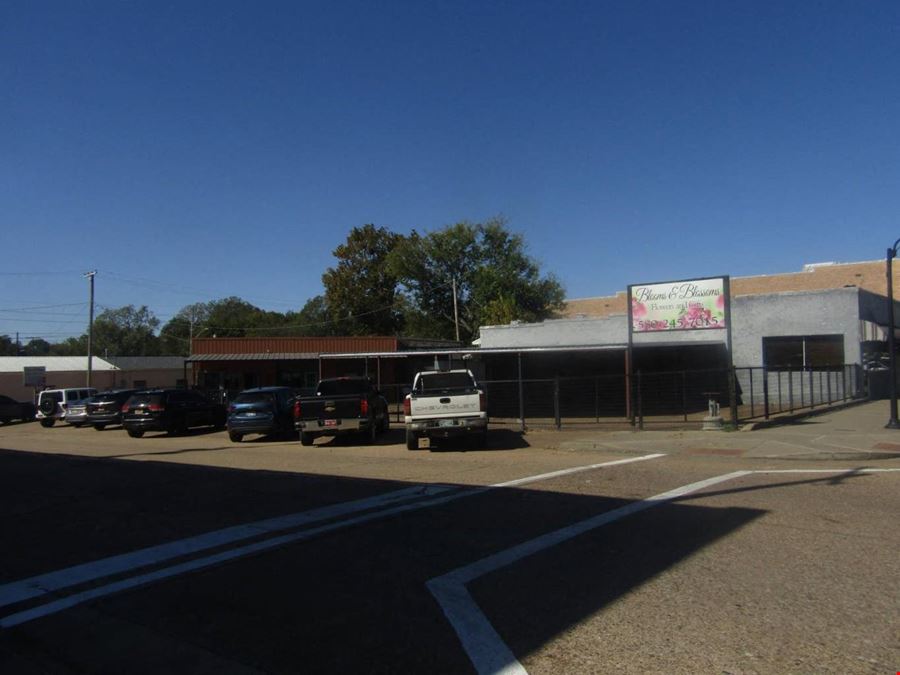 1 NW Martin Luther King Ave