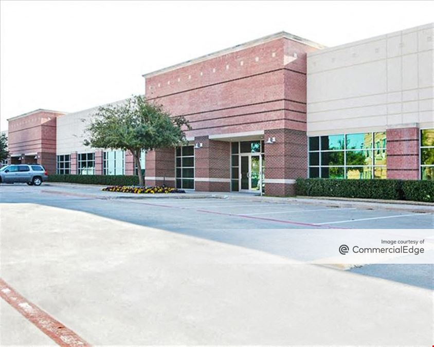 4400 Plaza Dr
