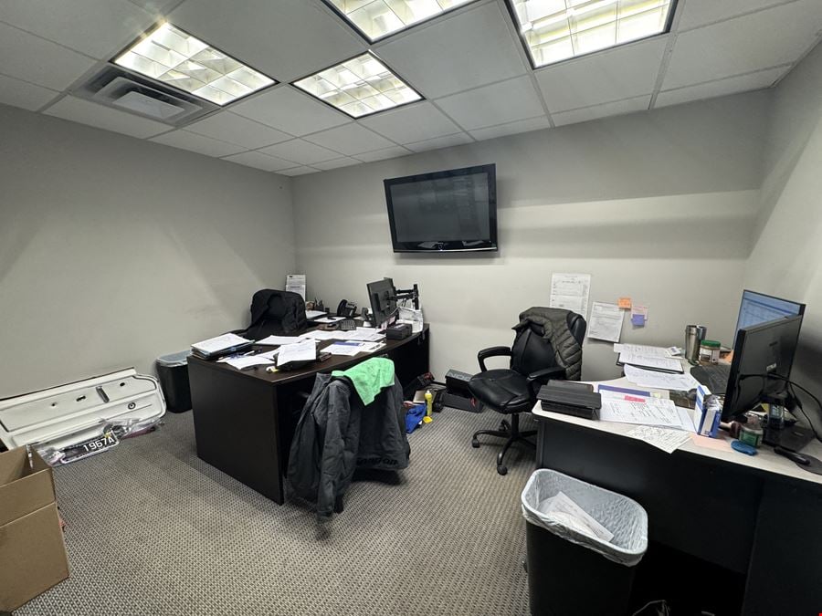 Auto Body Repair Business with Real Estate For Sale