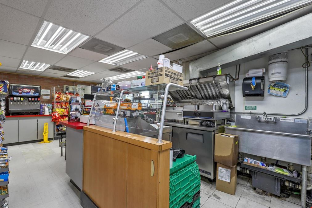 1,260 SF Convenience Store for Sale