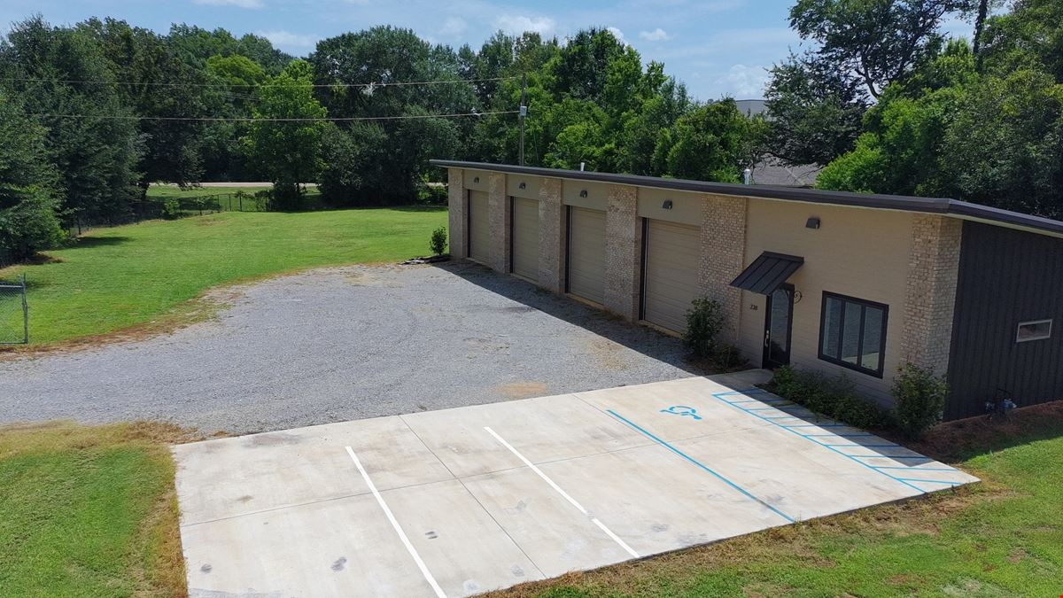 Office Warehouse with storage yard near AWS.