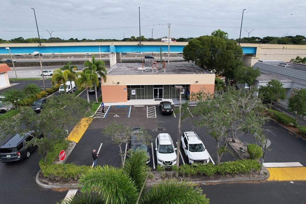 Pine Island Plaza - Out Parcel Building