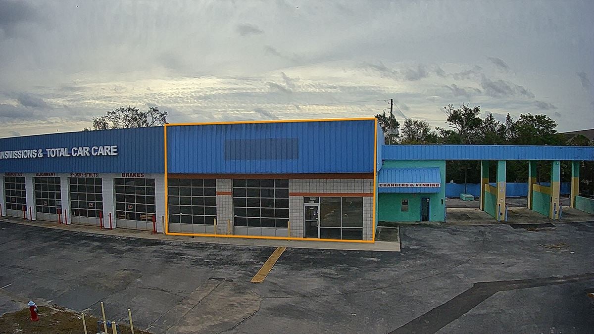 Ridge Rd Plaza, Port Richey - 2,700SF Unit