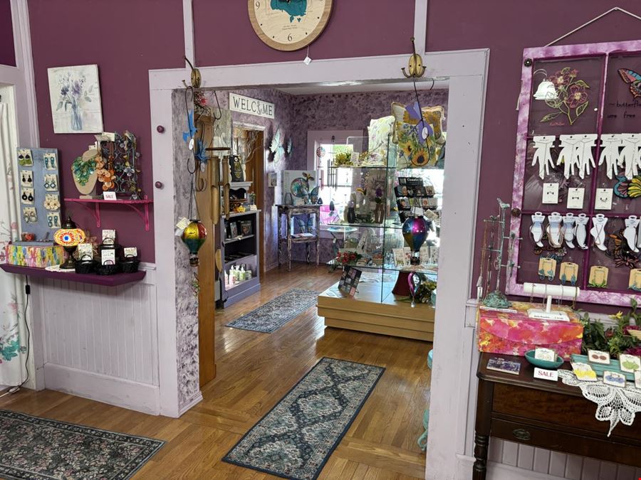 Candle Cottage – Turnkey Gift Shop & Business Opportunity