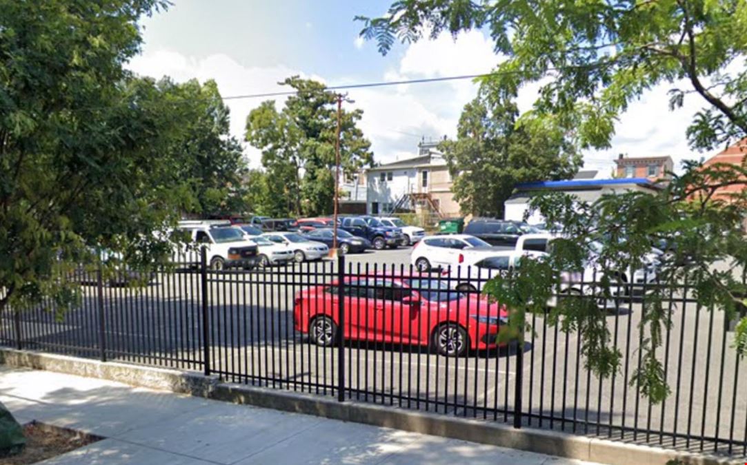 Isaacs Garage
