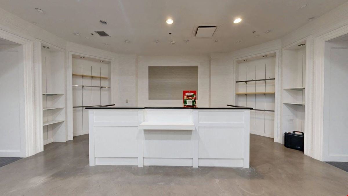 300 S 24th St W