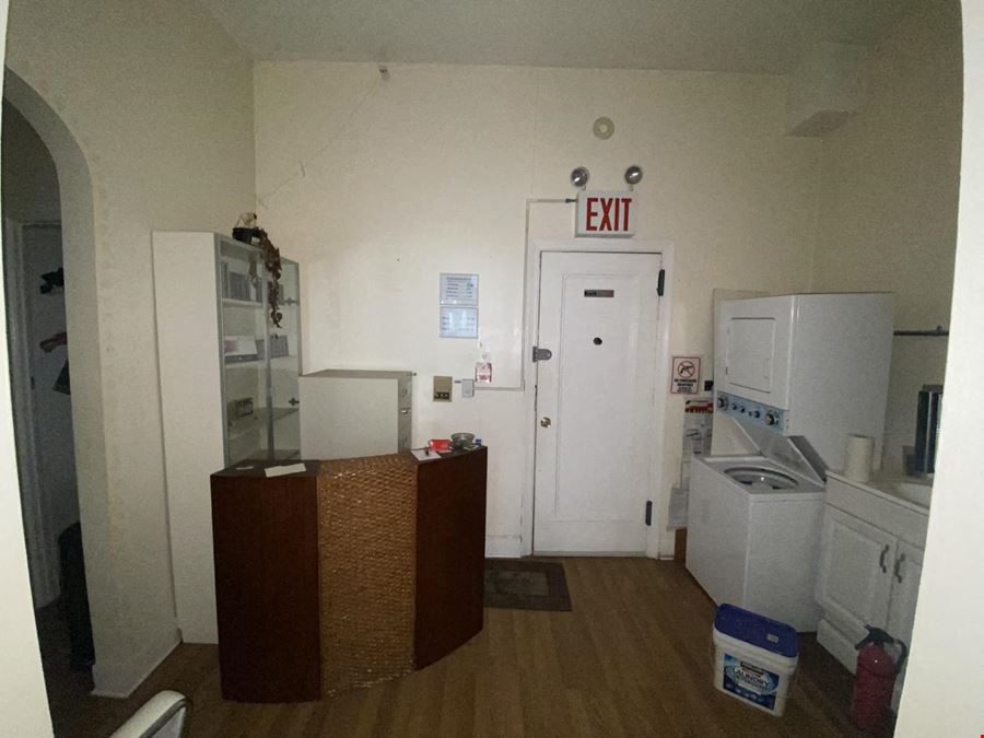 36 W 56th St
