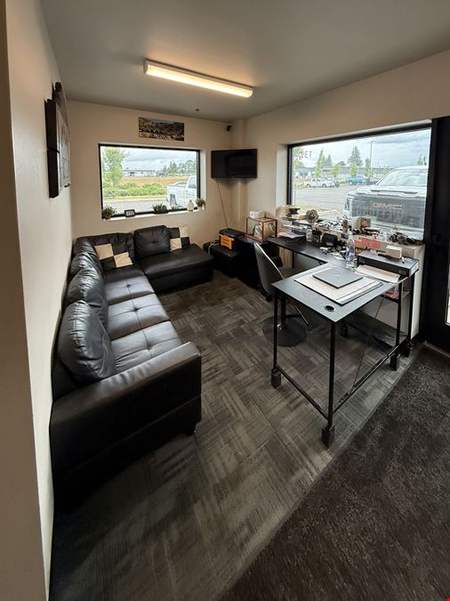 Glenwood Industrial Park Unit 137