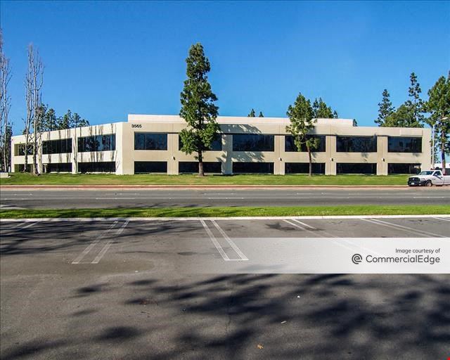 Harbor Gateway Business Center - 3565 South Harbor Blvd