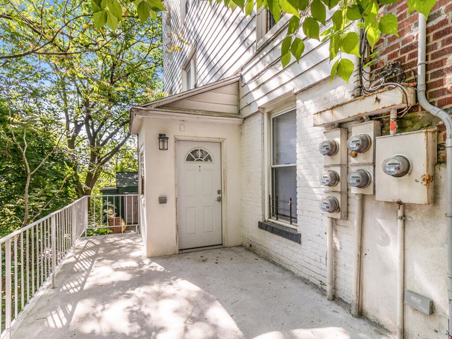 3256 Riverdale Ave