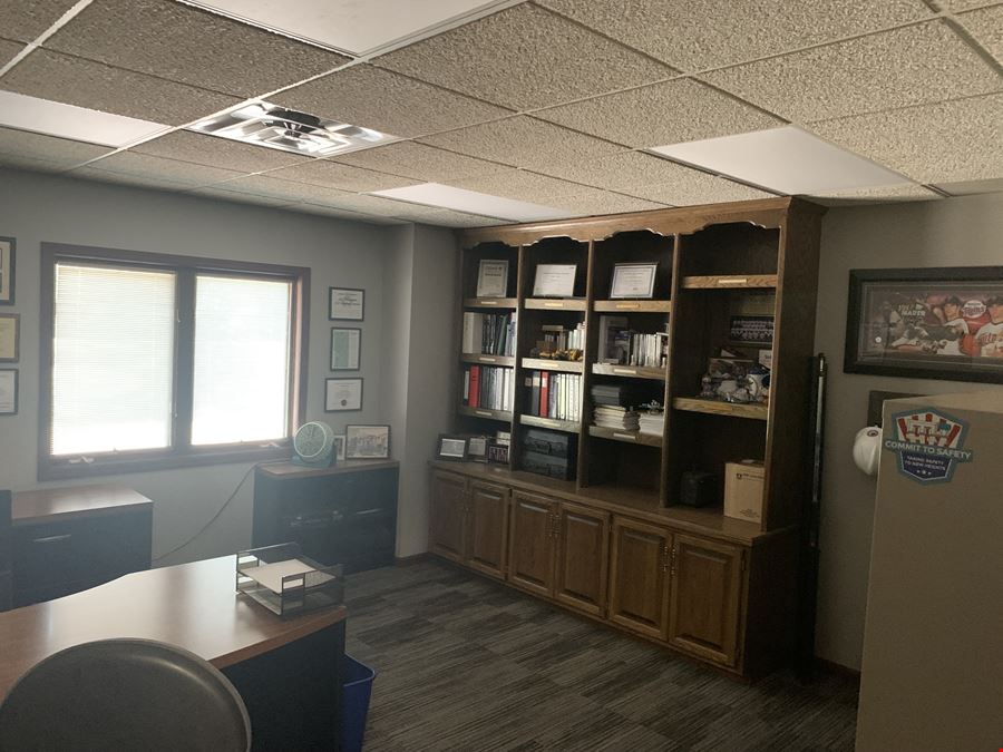 200/300 W. Walnut Street