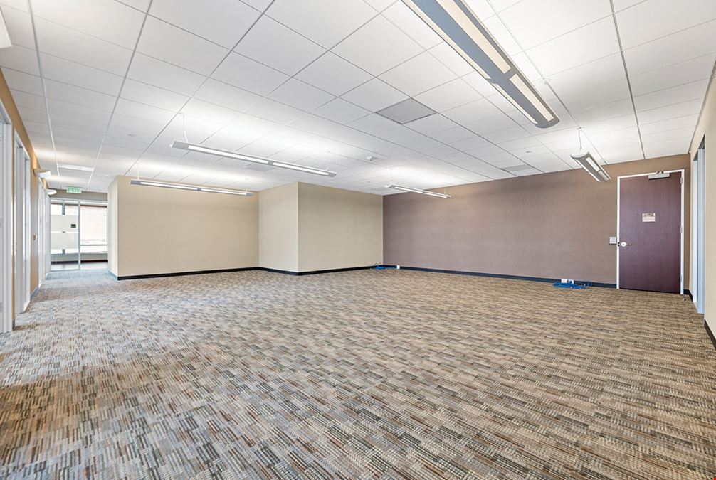 4424 West Sam Houston Parkway North (R068)