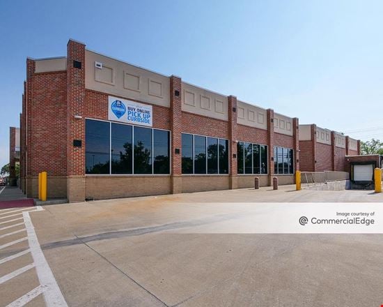 Preview of Retail space for Rent at 3501 Gus Thomasson Road