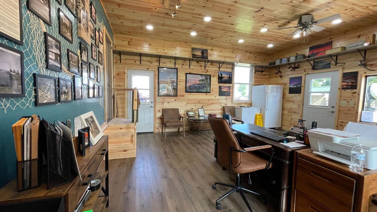 Pointe Au Gres Marina & Campground 