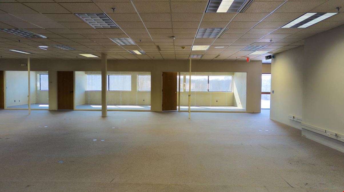 2450 Marion Road SE - Mixed-Use Building For Sale 
