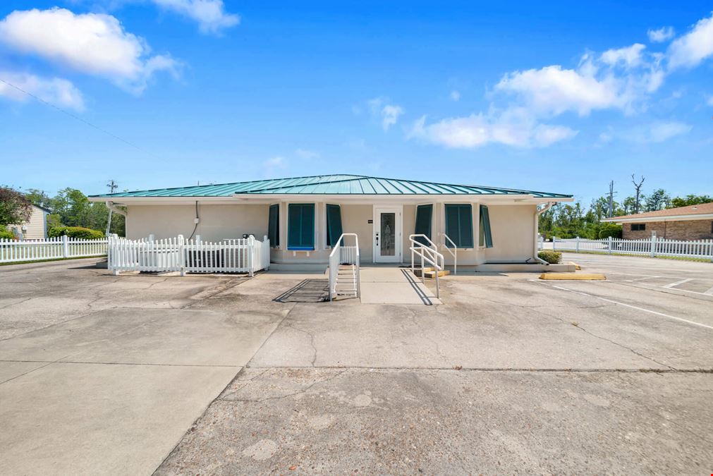 Class A Medical Office Space Available on Jenks Avenue – Bordering HCA Gulf Coast Medical Center