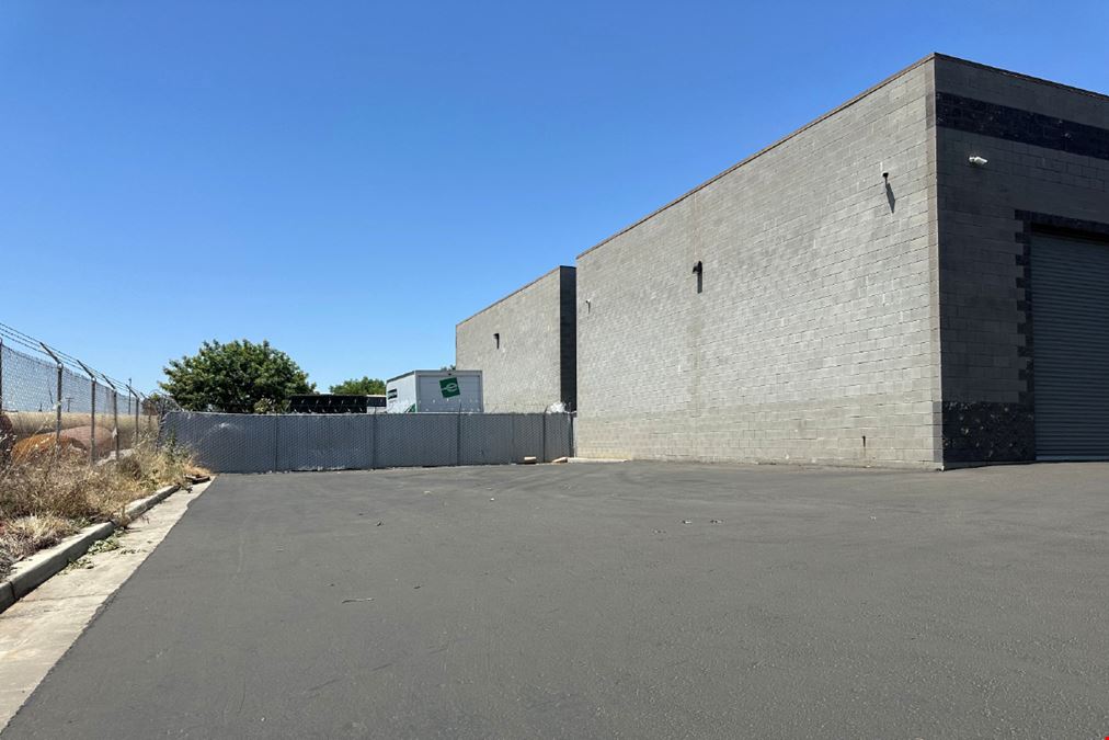 4025 W. Ashcroft Avenue