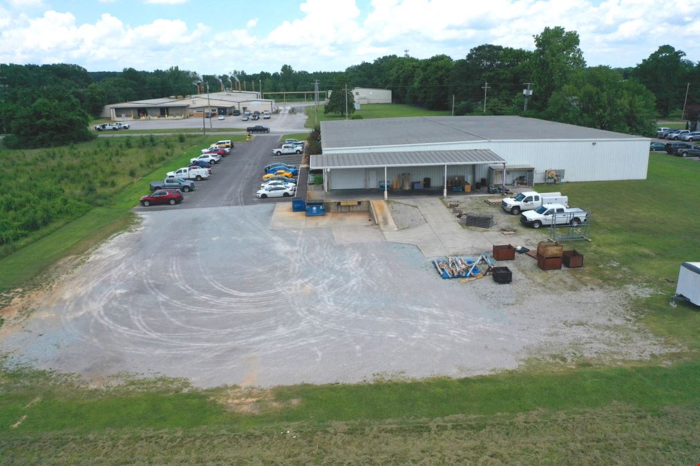 1011 Cedar Lake Rd SE