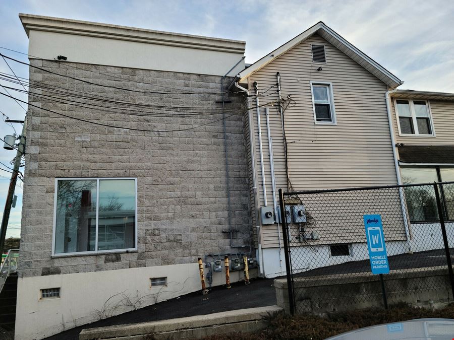 13 Glen Cove Road