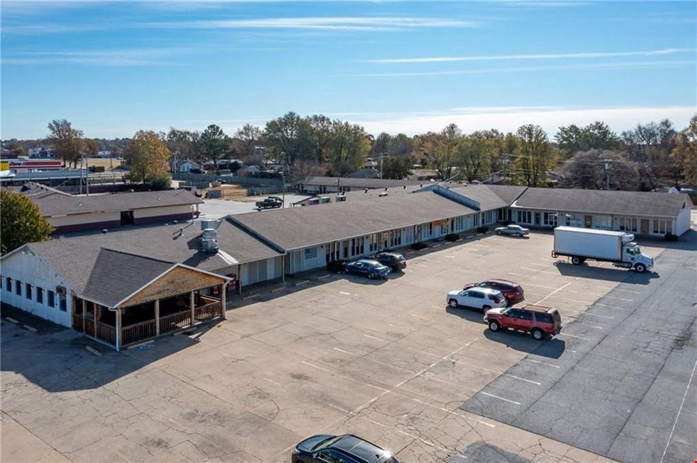 1270 Highway 412 W