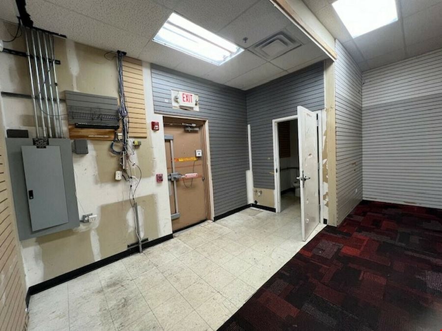 2445 North Richmond Rd. (Route 31)